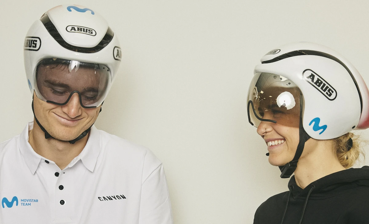 Emma og Mathias Norsgaard med custom GameChanger TT hjelme © ABUS