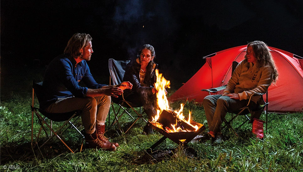 Prepared in case of emergency - with our fire blanket or fire extinguishing spray © ABUS