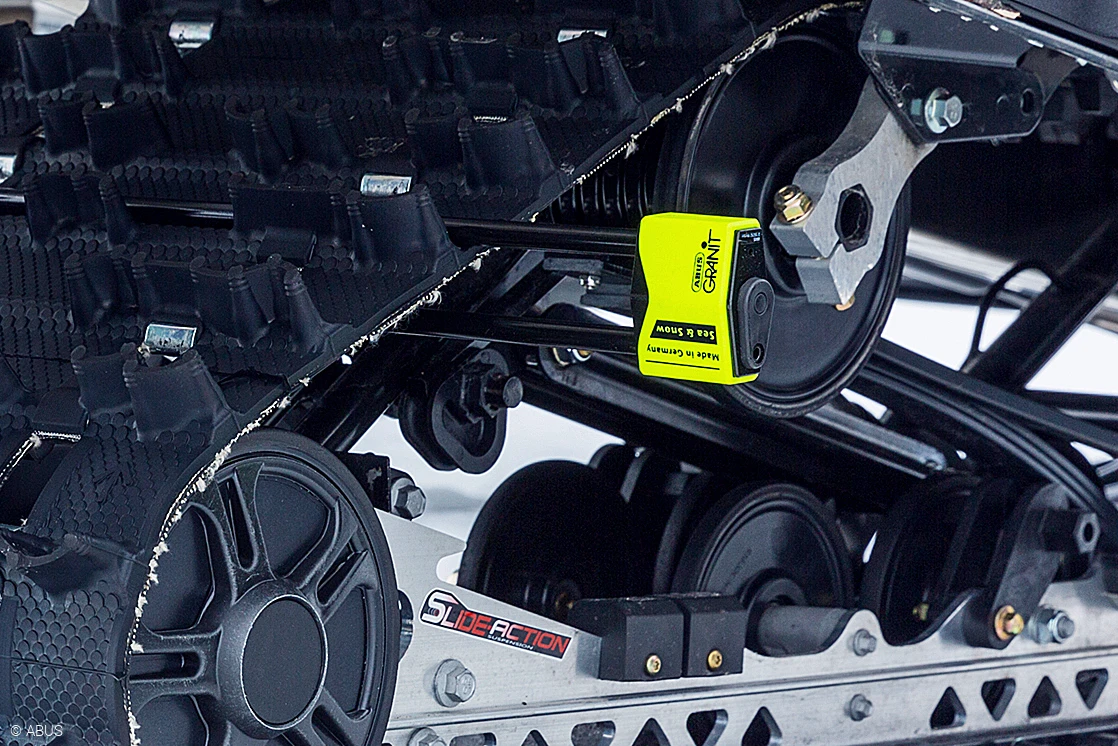 Rendeltetésszerű motoros U-zár