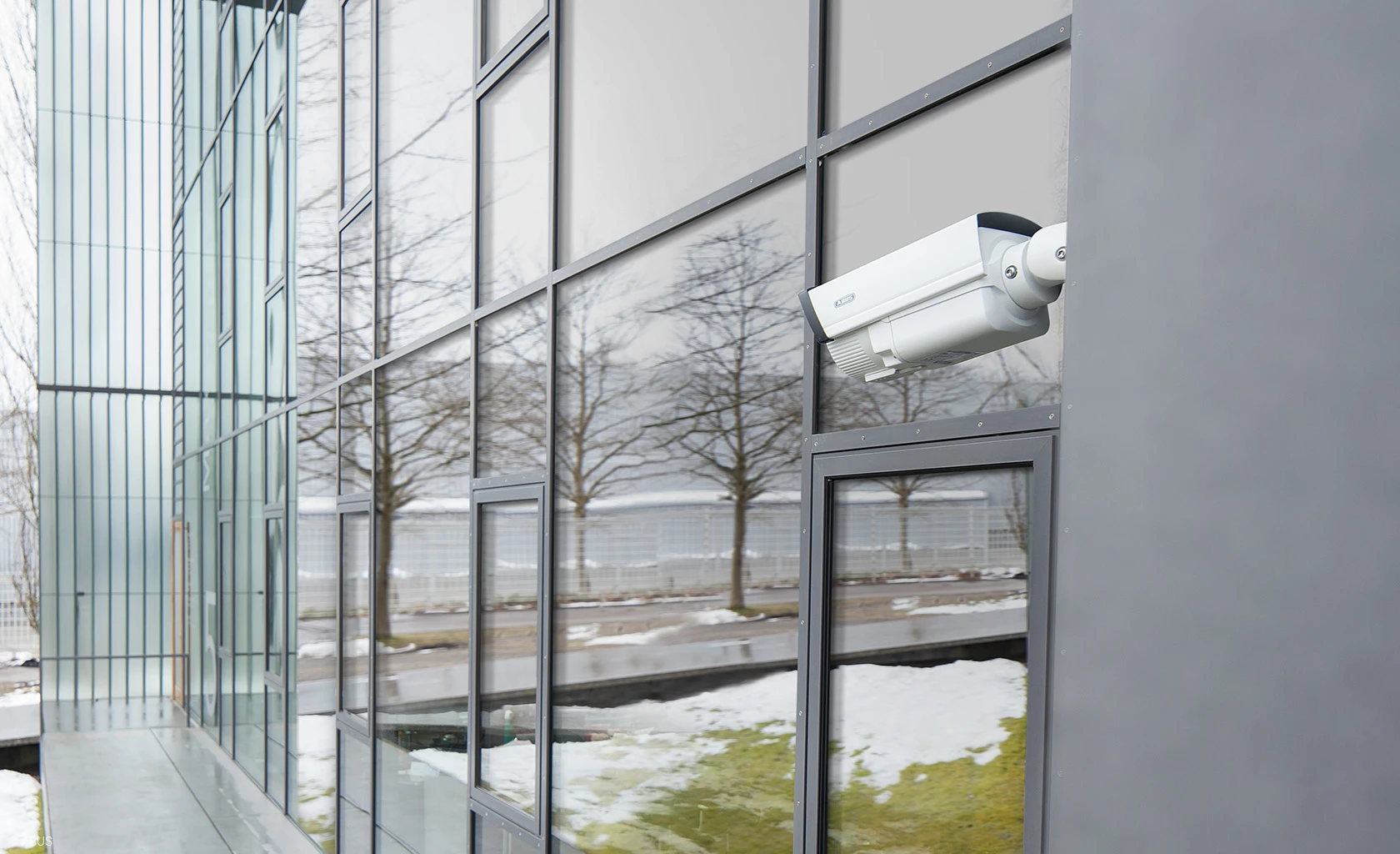 Upgrade your existing analogue systems to full HD with ease © ABUS