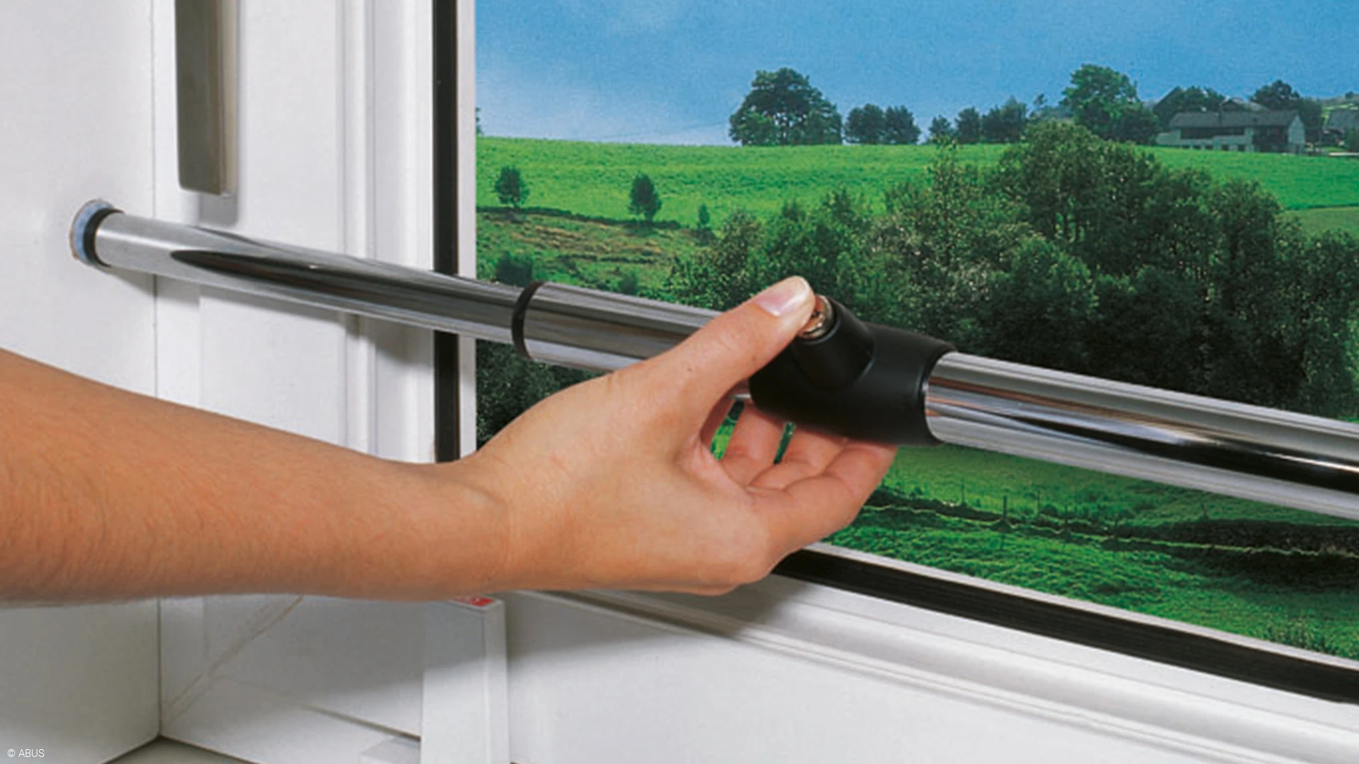 Teleskopstange zum Blockieren von Fenstern & Fenstertüren © ABUS