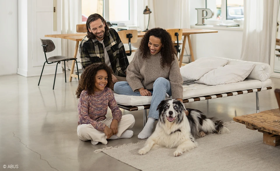Security meets convenience: The Comfion wireless security system from ABUS stands for a good and secure feeling at home. © ABUS