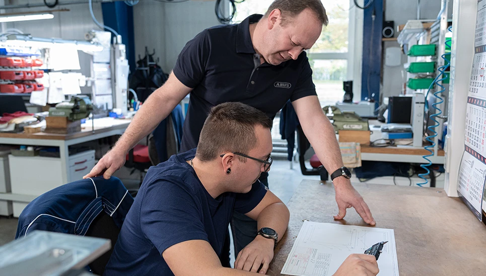 Werkzeugmechaniker bei ABUS © ABUS