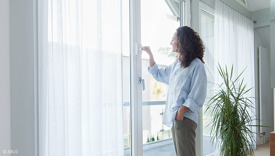 Unbekümmert Leben – mit unseren Fenstersichungen © ABUS