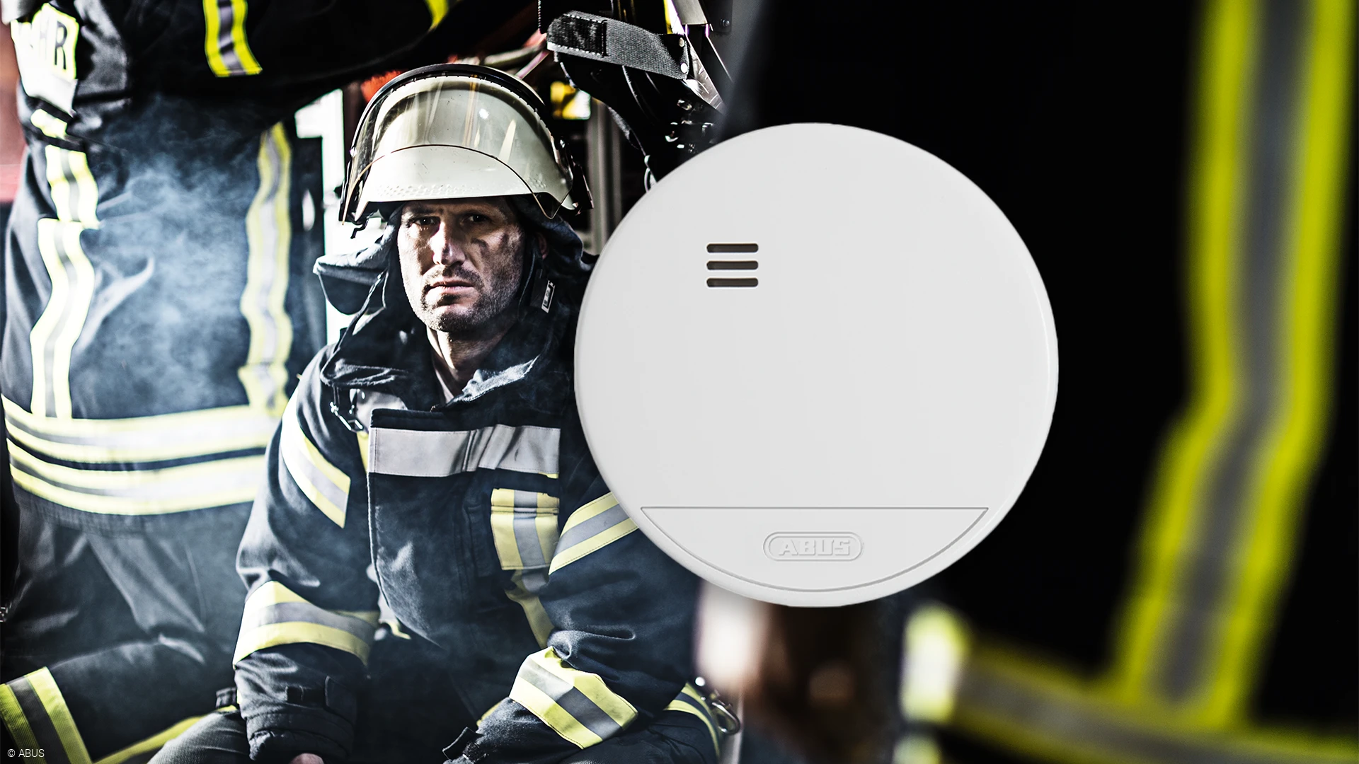 protect yourself and your family - install smoke detectors © ABUS