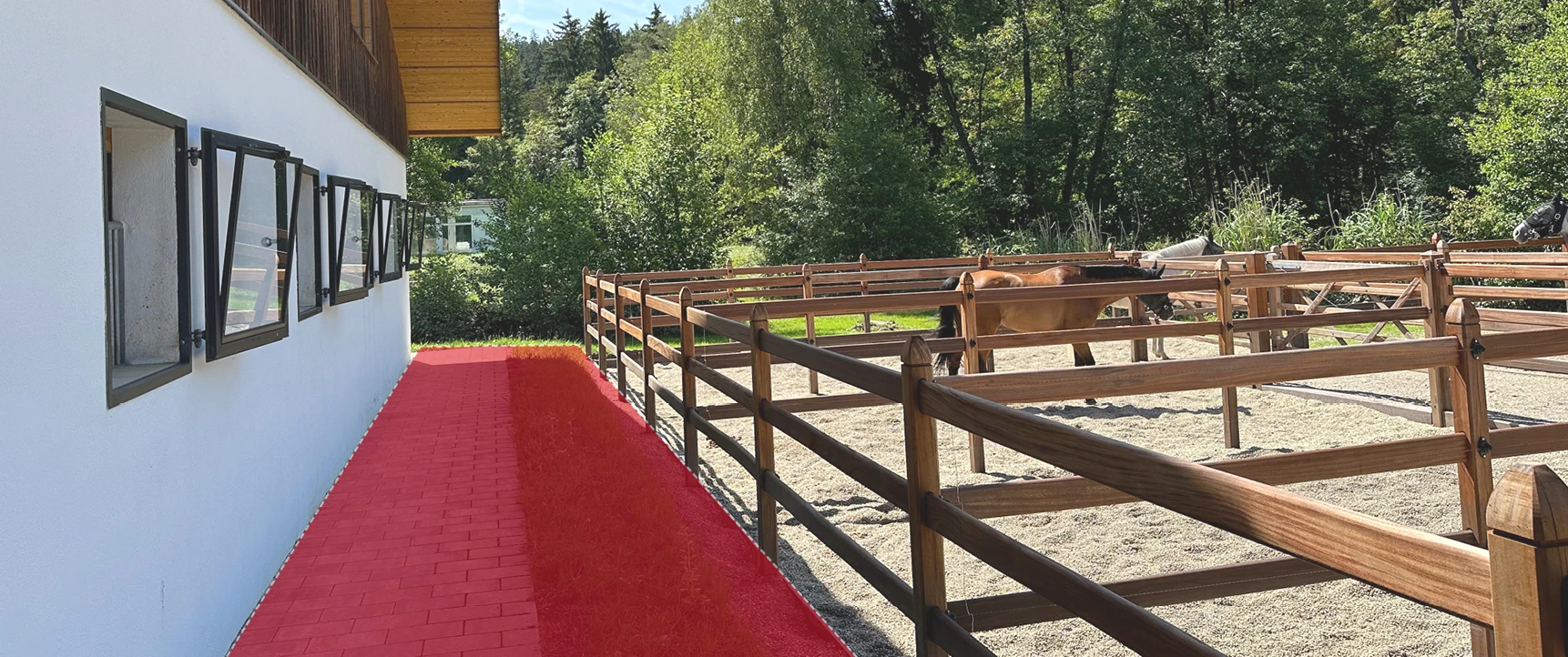 Markierter Bereich für Videoüberwachung: Bei Betreten des Bereichs wird eine Alarmierung ausgelöst.