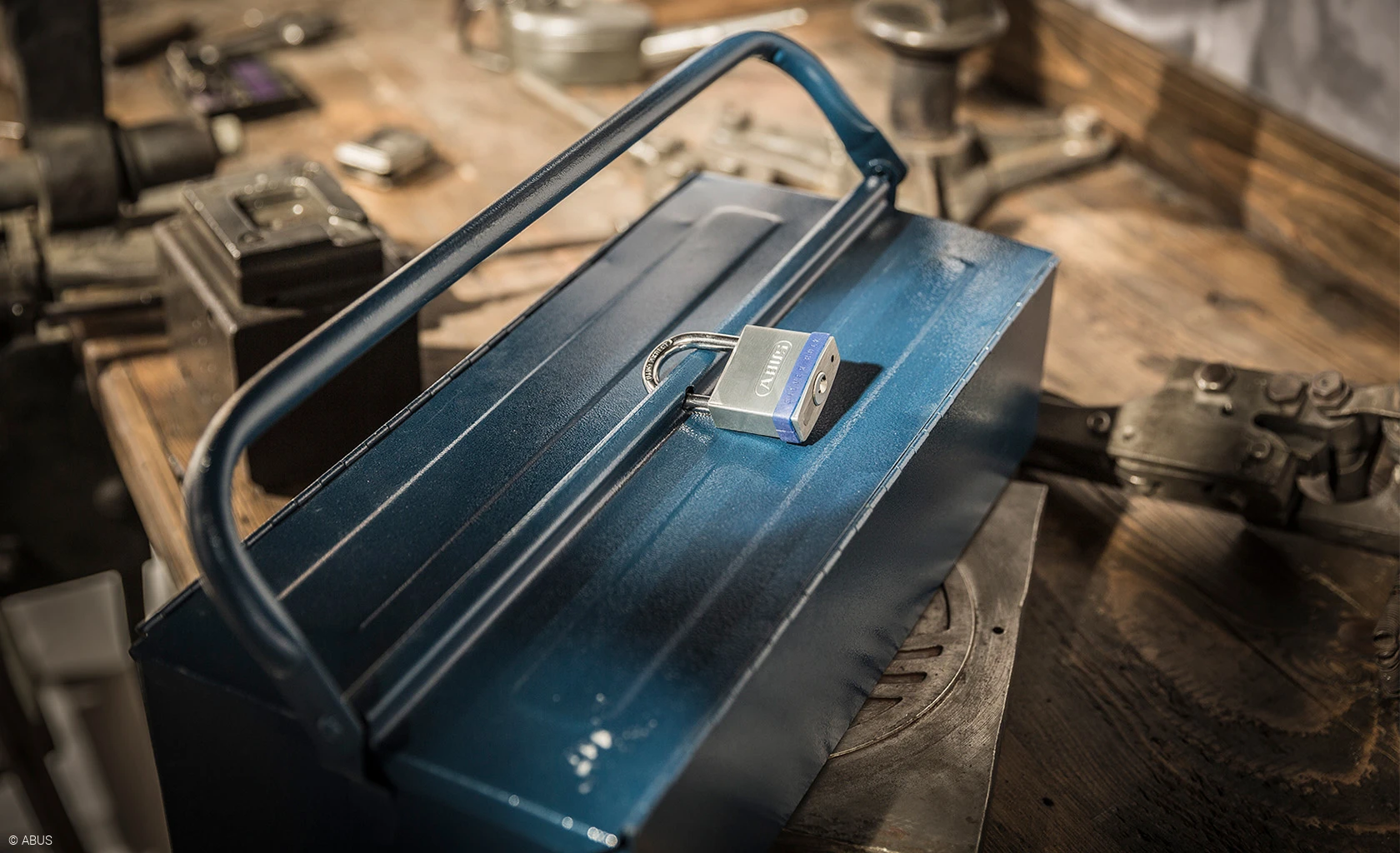 Protect your tools from opportunistic thieves - with our padlocks © ABUS
