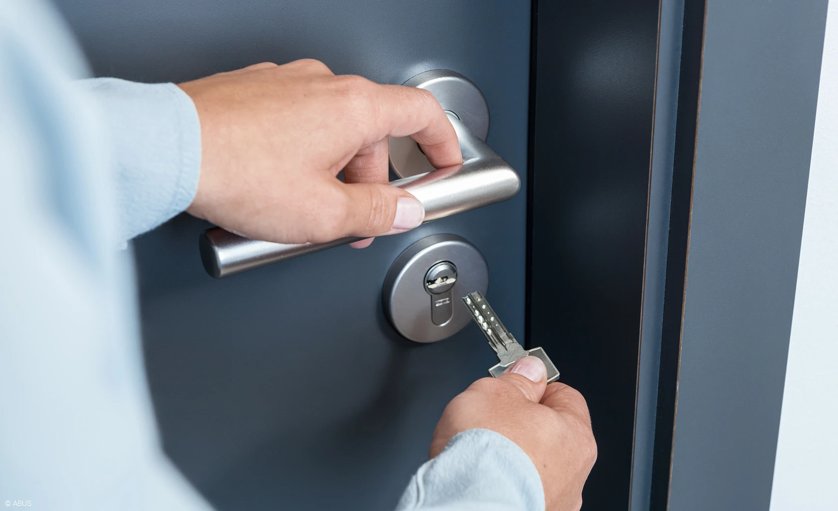 Hochwertige Wohnimmobilien sollten sie auch mit hochwertigen Türzylindern schützen © ABUS