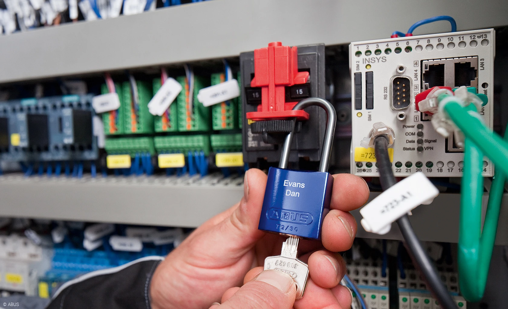 Materiales de alta calidad: duraderos, resistentes, no conductores © ABUS