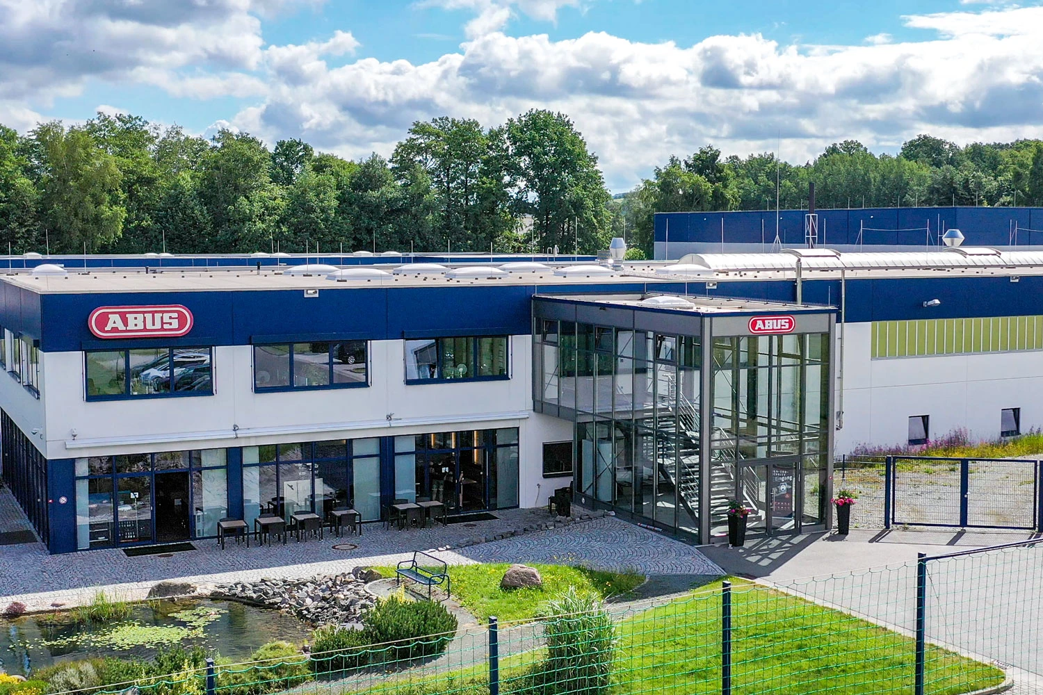 ABUS Pfaffenhain Gebäude © ABUS