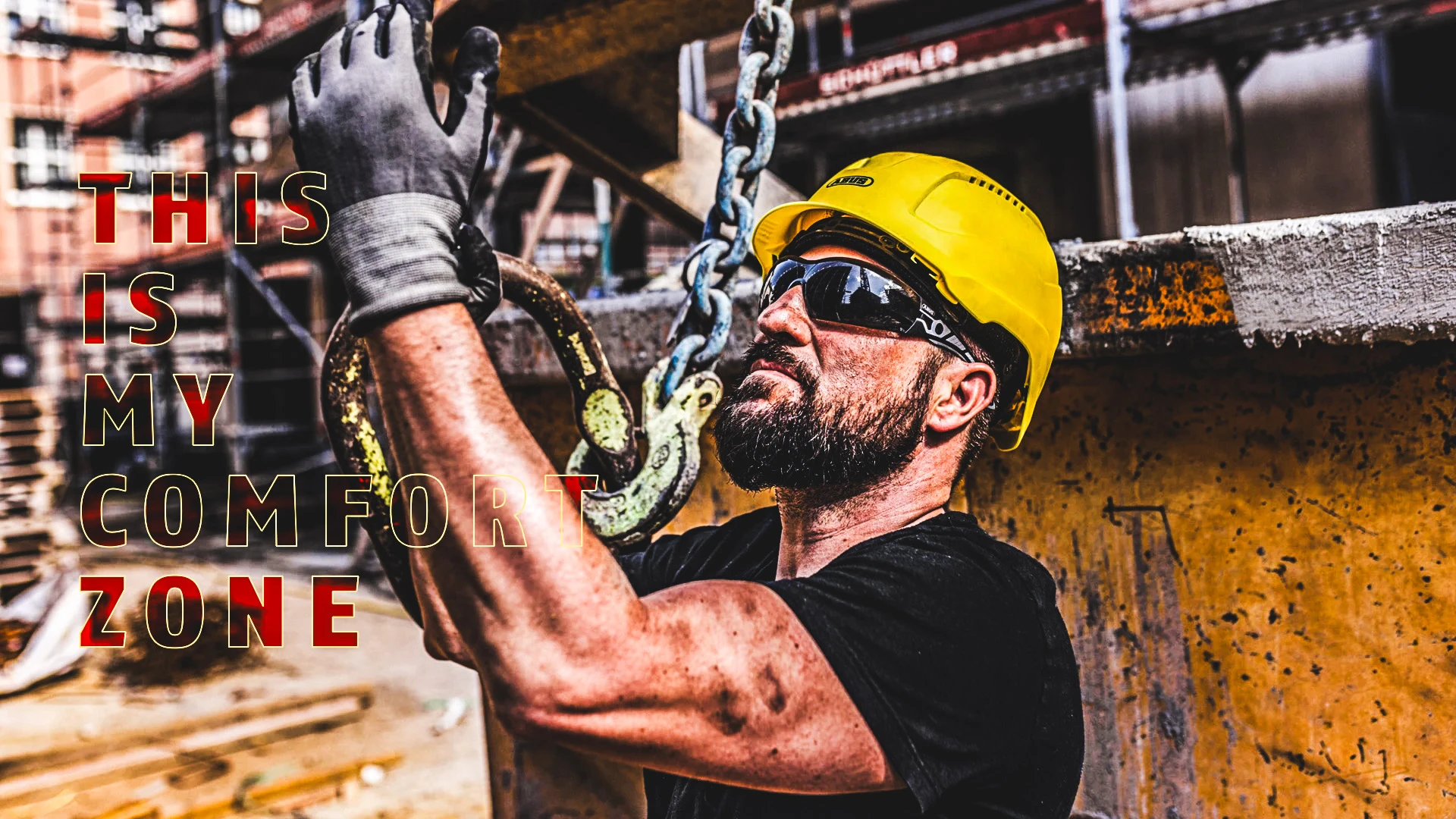 Man working on construction site with Scator hard hat and safety goggles © ABUS Man working on construction site with Scator hard hat and safety goggles © ABUS
