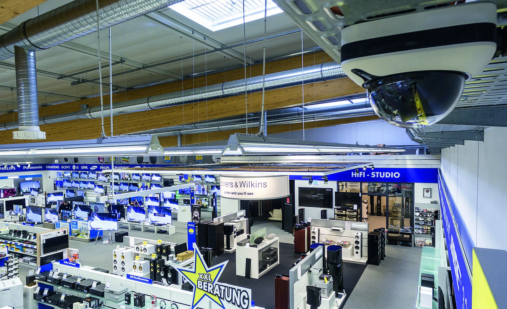 Videoüberwachung im Elektromarkt EURONICS © ABUS