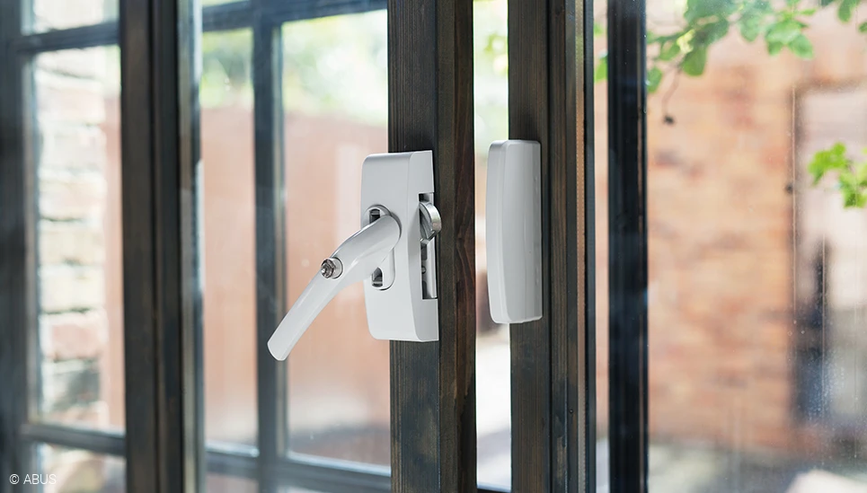Secure your windows and protect your business © ABUS