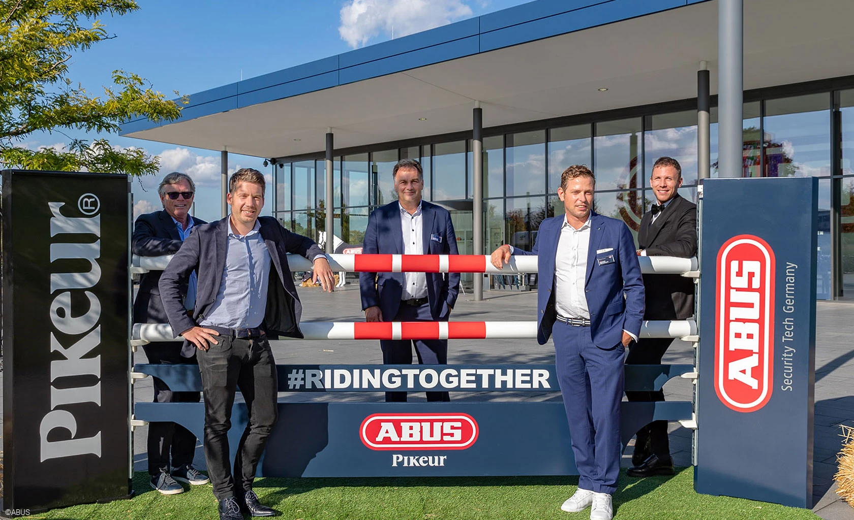 Doppelter Paukenschlag – ABUS und Pikeur kooperieren im Reitsport