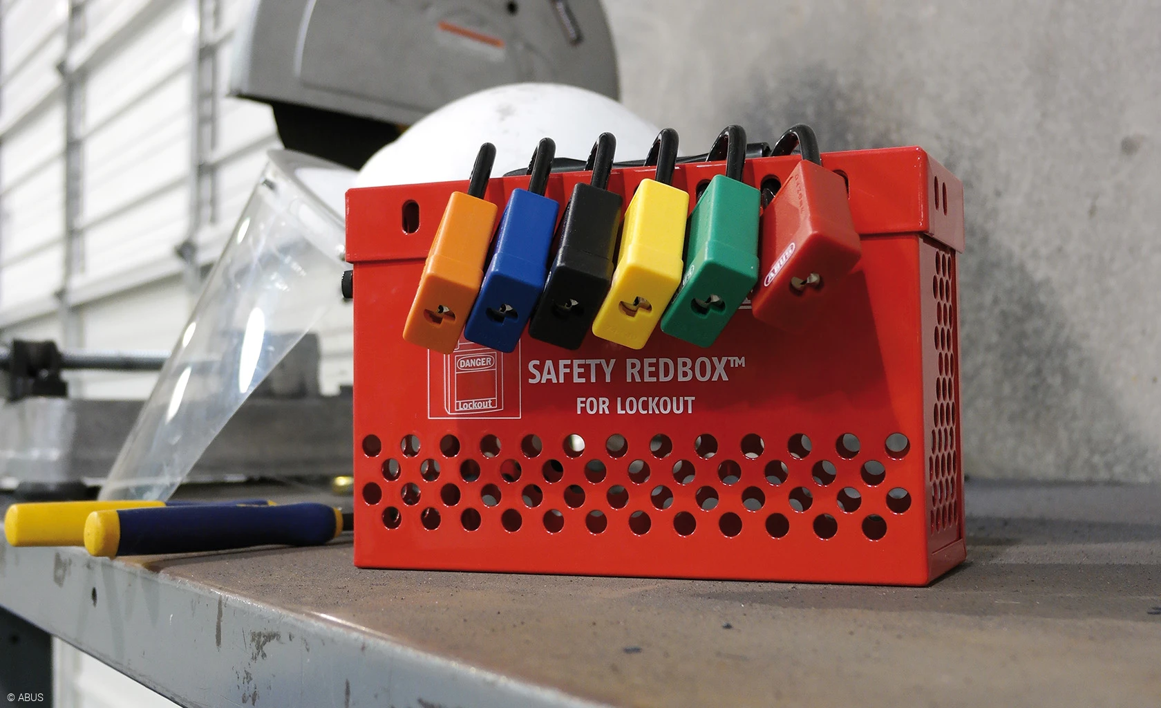 Discover the possibilities of organised group lockout © ABUS