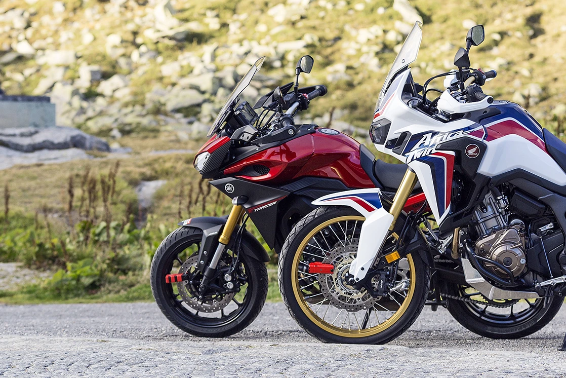 GRANIT™ Sledg 77 (venstre) og GRANIT™ Detecto XPlus™ 8077 (højre)