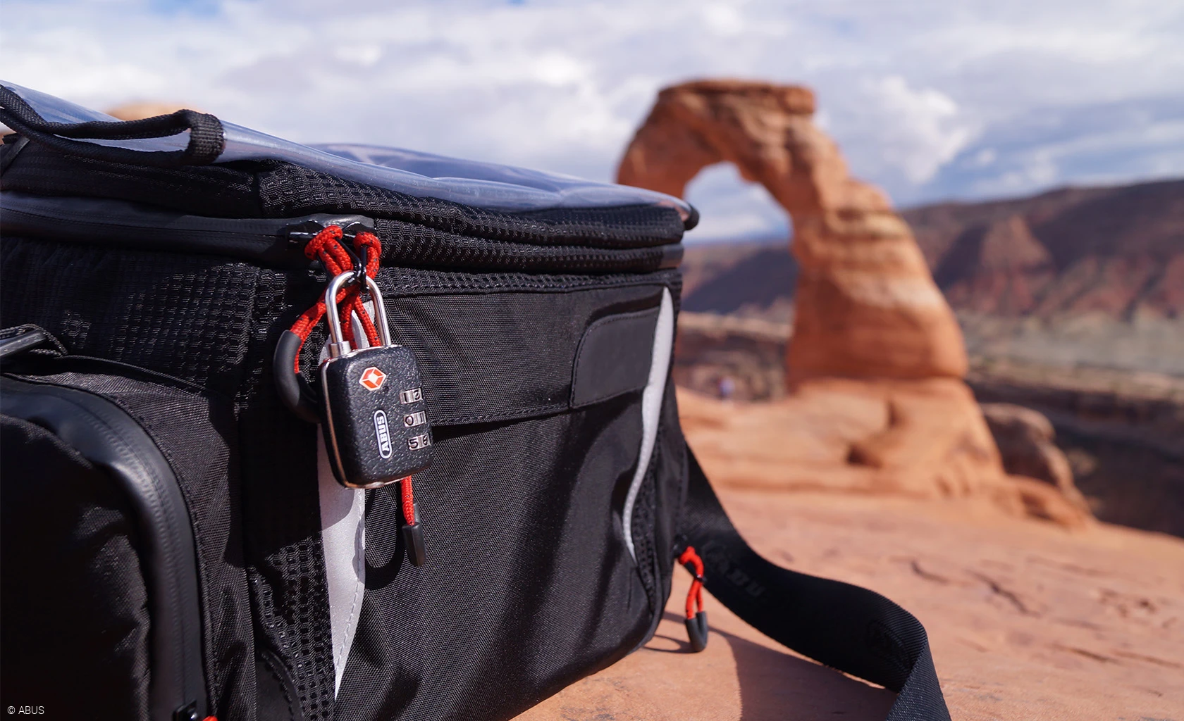 Secure travel companions: our padlocks for securing luggage © ABUS