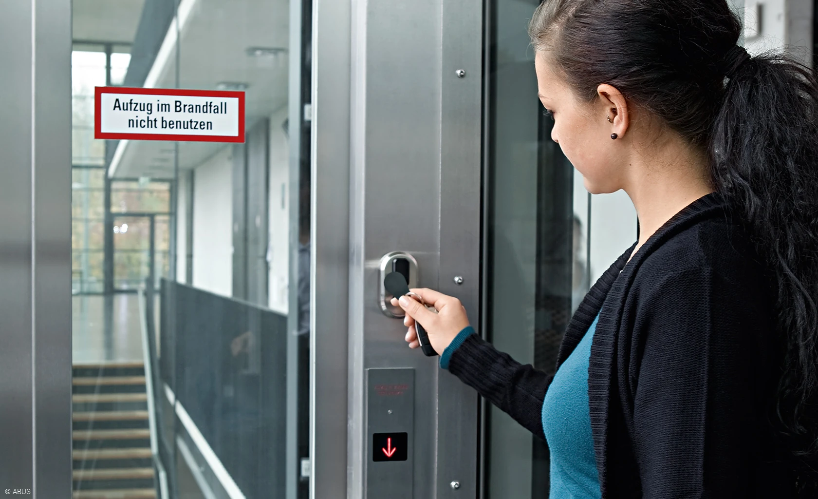Mit den Eingabeeinheiten EL/ELT bedienen Sie elektronische Komplementärprodukte © ABUS