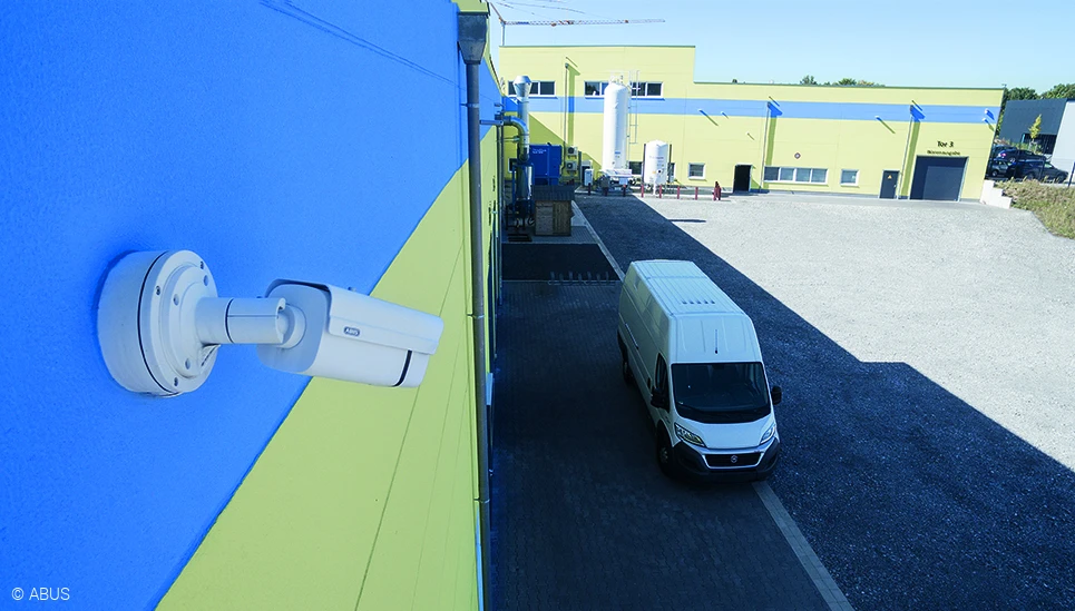 Schützen Sie die Werte Ihrer Anlagen und Lagerhallen mit unserer Sicherheitstechnik © ABUS