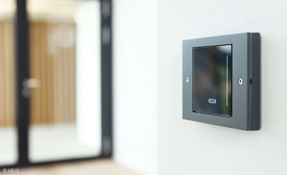 With the wAppLoxx control panels and sets, your company can get up and running with intelligent access control © ABUS