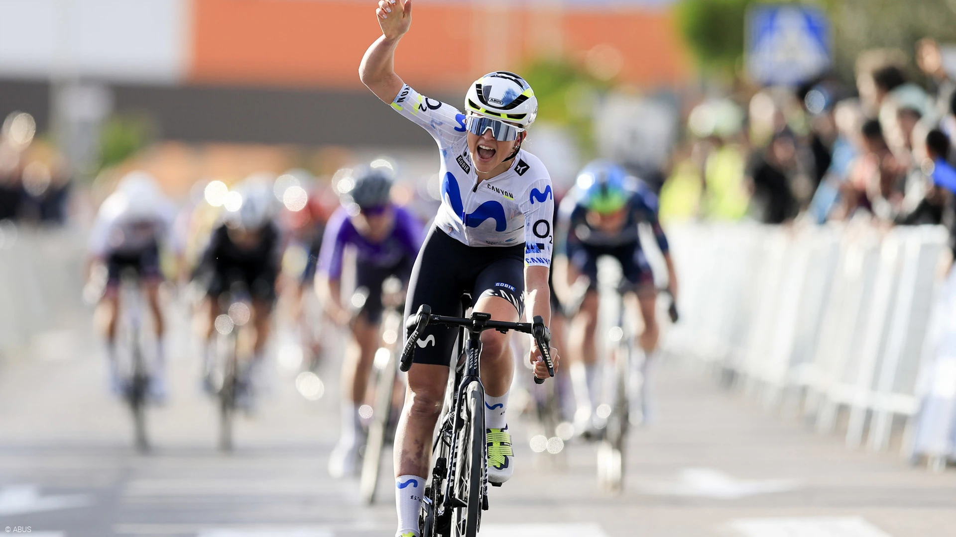 Rennradfahrer Team Movistar mit ABUS Helm © ABUS