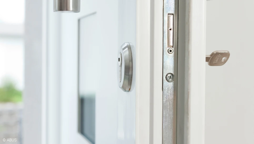 Los escudos de protección pueden instalarse donde no pueda instalarse ningún accesorio de protección. © ABUS