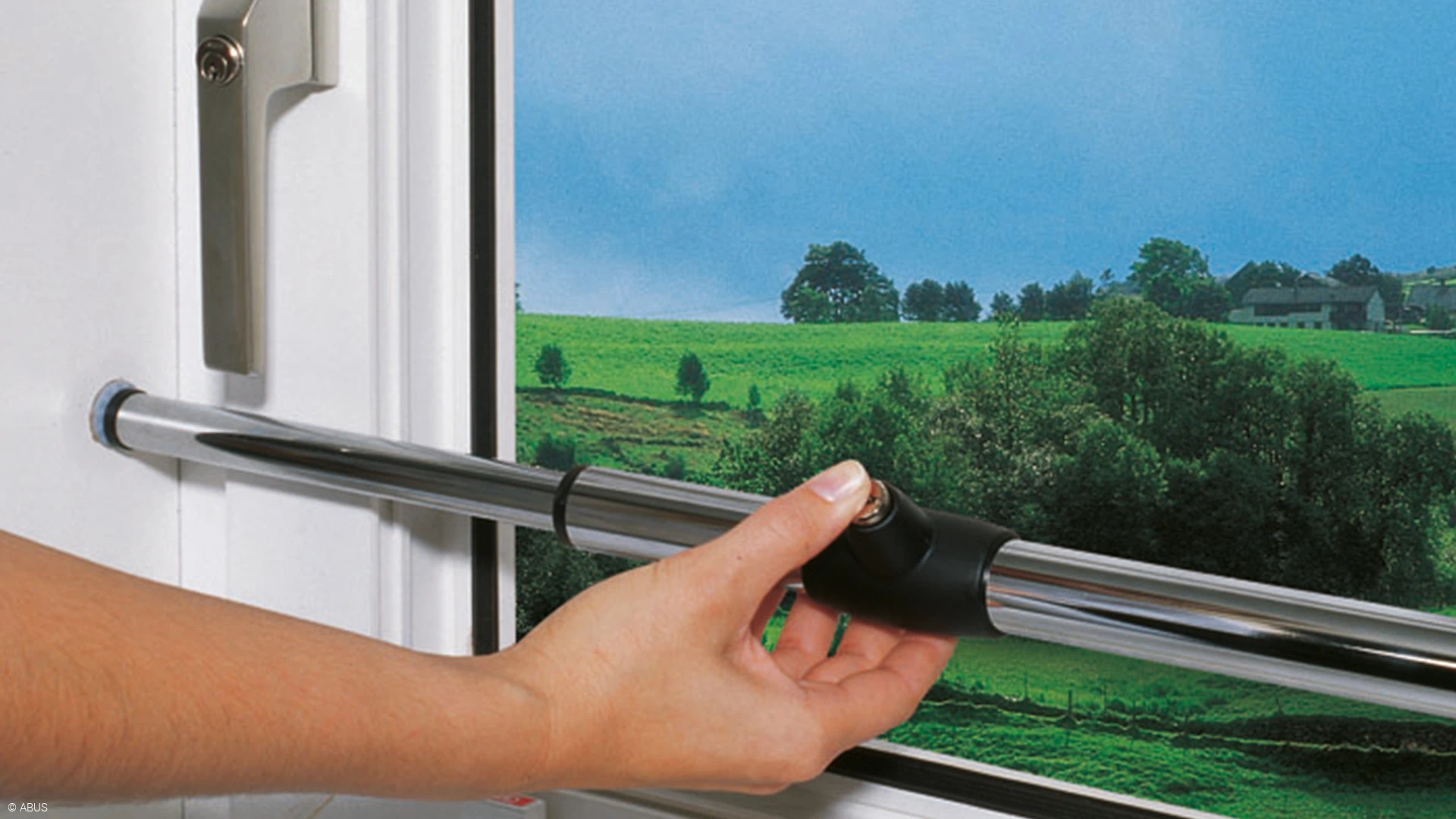 Sikkerhed over hele linjen – vinduesboltlås FPR217