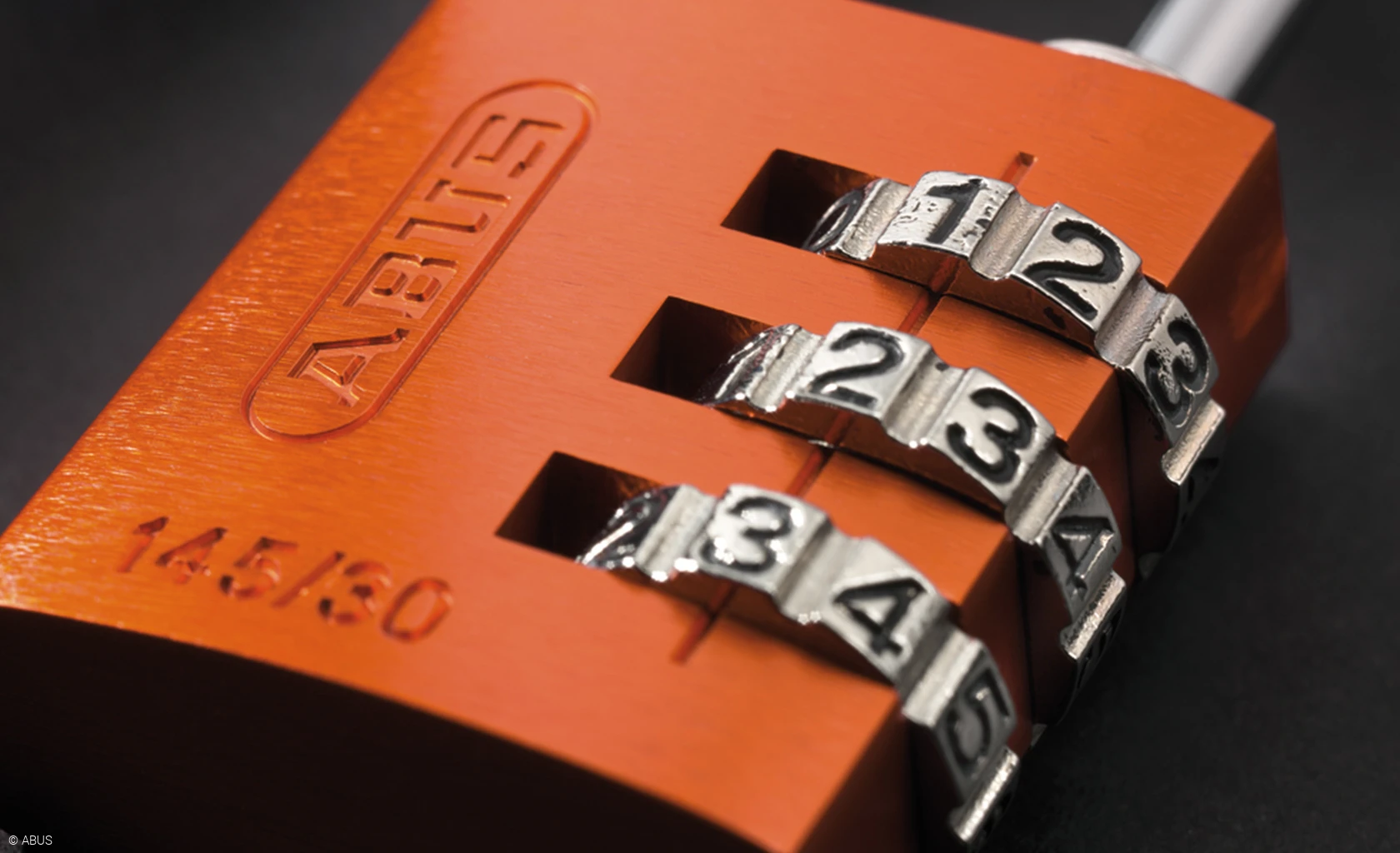Our practical combination locks are easy to turn and read © ABUS