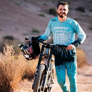 Athlet Tom Isted © ABUS