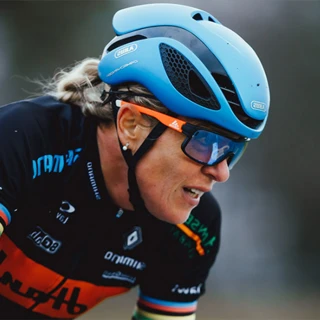 Athletin Hanka Kupfernagel © ABUS