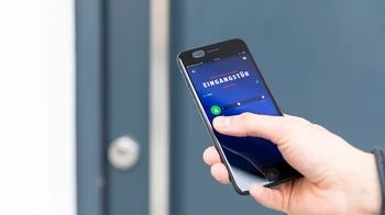 HomeTec Pro Bluetooth® – das smarte Türschloss, das Sie per App bedienen können © ABUS