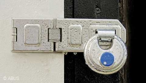 Make it difficult for burglars with our robberies © ABUS