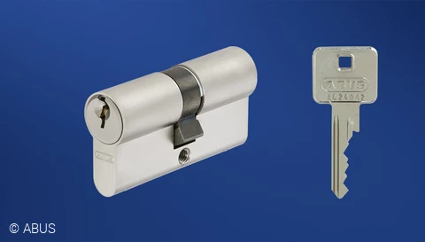 Solider Basis-Schutz für Ihre Tür – mit unseren Türzylindern © ABUS
