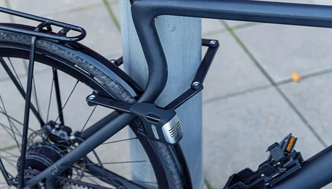 Safety on the road with the BORDO © ABUS