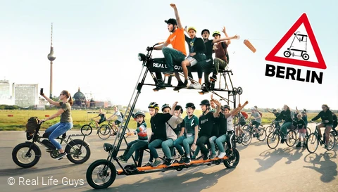Mit dem zweistöckigen Fahrrad durch die Stadt – das geht nur mit den Real Life Guys © Real Life Guys