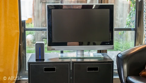 Geschikte accessoires voor uw bewakingsoplossing: van informatiestickers tot camerahouders © ABUS