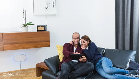 Het ABUS Doe-Het-Zelf alarmsysteem begeleidt u bij installatie, bediening en onderhoud via een app © ABUS