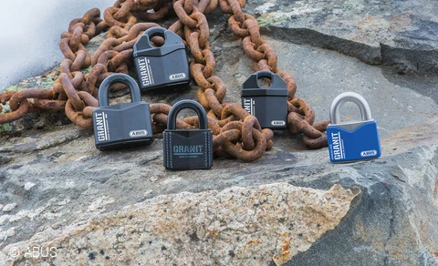 Sikker i din sak – våre granitthengelåser © ABUS Sikker i din sak – våre granitthengelåser © ABUS