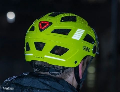 Velohelme in Signalfarben