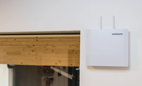 wAppLoxx Control an der Wand montiert