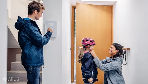 Learn more about our product highlights © ABUS