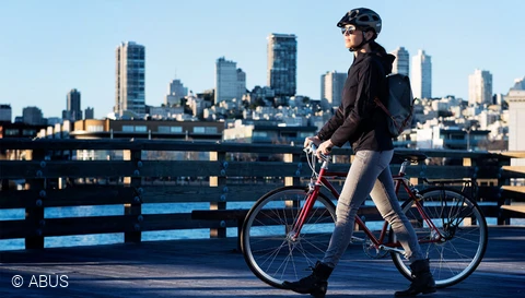 Youn-I ACE metallic silver