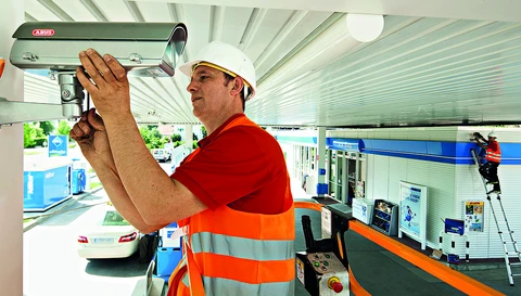 Aalen petrol station shop trusts in ABUS video surveillance © ABUS