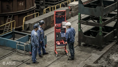 Protégez vos employés - assurez un environnement de travail sûr © ABUS