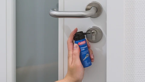 Keeps your door cylinders supple: the ABUS care series © ABUS