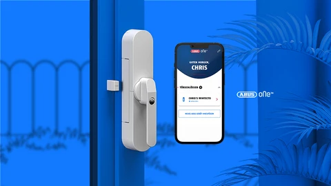 Smart und sicher: WINTECTO One macht ihre Terrassentür zum zweiten Eingang © ABUS