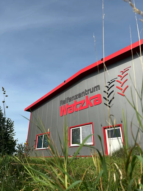 Reifenzentrum Watzka, Kühbach