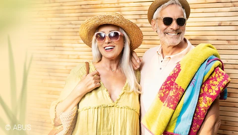 Unbesorgt den Urlaub genießen, weil das Zuhause gut geschützt ist.