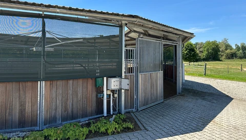 Eingang zur Reitanlage