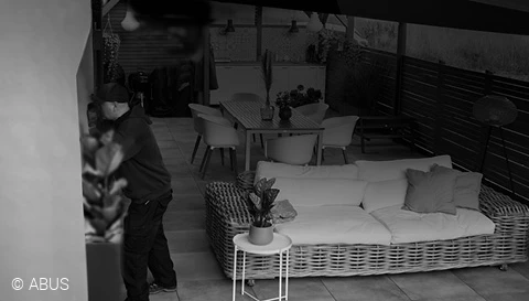 Liefert auch nachts gestochen scharfe Bilder © ABUS